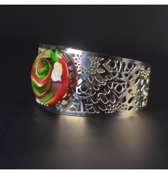 Bracelet Manchette Ajustable avec Cabochon Rouge & Vert – Pièce Unique en Verre Filé