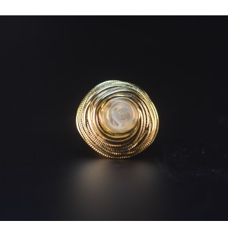 Bague réglable dorée avec...