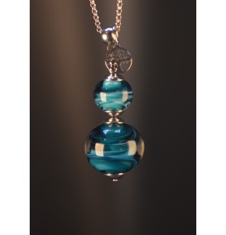 Collier long bleu pétrole...