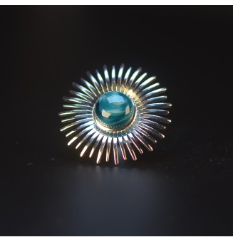 Bague Soleil argentée avec cabochon bleu pétrole en verre filé – Réglable
