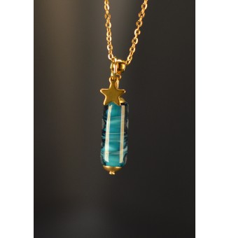 Collier court bleu pétrole...