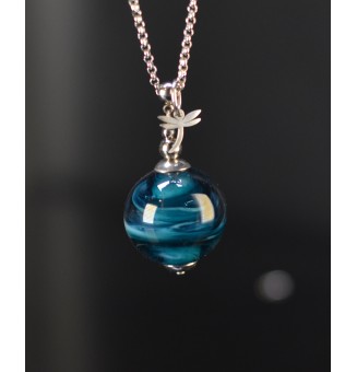 Collier long bleu pétrole...