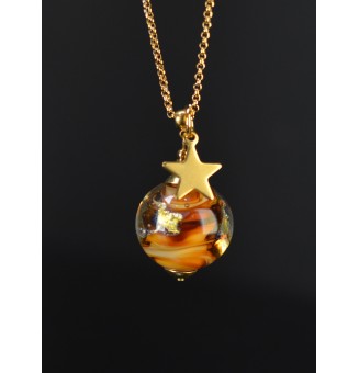 Collier long ambré avec feuille d’or et étoile – Acier inoxydable doré
