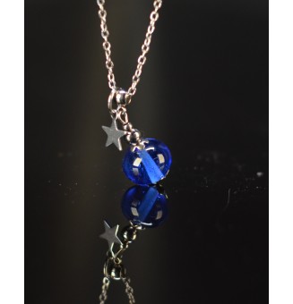 Collier court argenté avec...