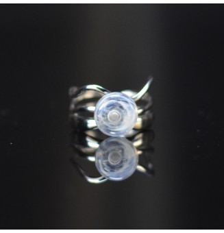 Bague triple argentée avec perle blanche et transparente en verre filé