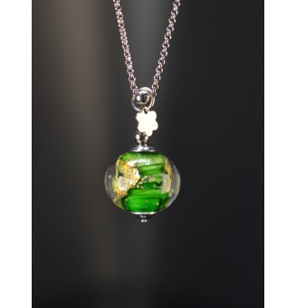 Collier long argenté avec...
