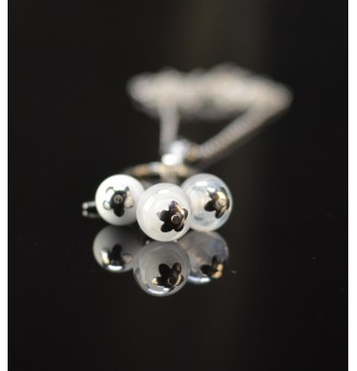 Collier long Trio Enchanté blanc – Trois perles en verre filé et étoile argentée
