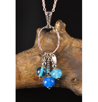 Collier long Trio Enchanté bleu – Trois perles en verre filé et acier inoxydable argenté