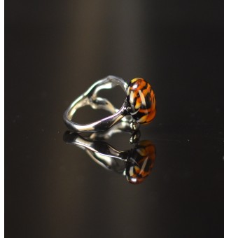 Bague réglable argentée avec cabochon léopard en verre filé – 1,3 cm