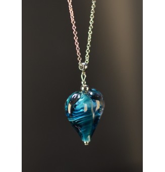 Collier gros cœur bleu pétrole en verre filé – Acier inoxydable argenté