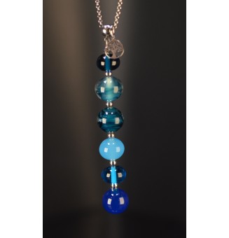 Collier long Éclat de Joie bleu dégradé – Perles en verre filé et arbre de vie argenté