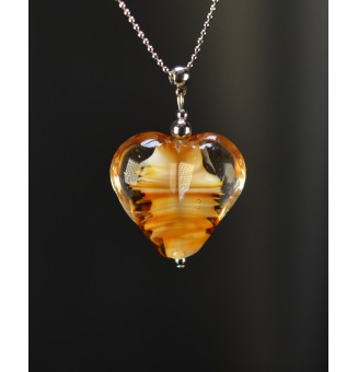 Collier gros cœur ambré...