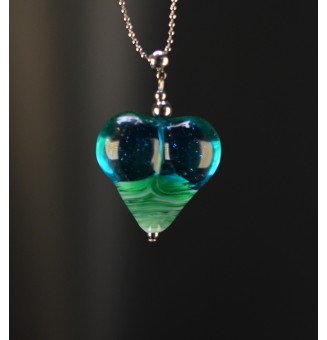 Collier gros cœur Mer des Caraïbes et bleu translucide en verre filé – Acier inoxydable argenté