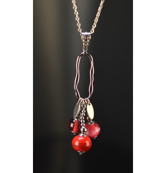 Collier long Trio Enchanté rouge, rose et rubis – Trois perles en verre filé et anneau ovale argenté