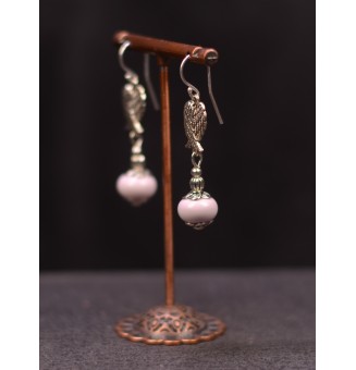 Boucles d'oreilles pendantes rose clair perles de verre filé, crochets argent massif