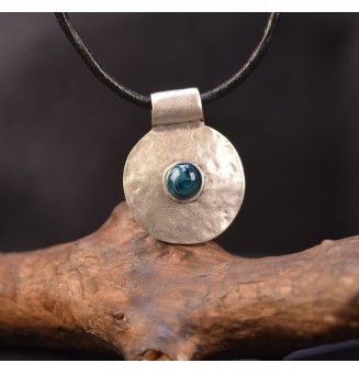 collier avec perles de verre bleu petrole de vert 45 cm