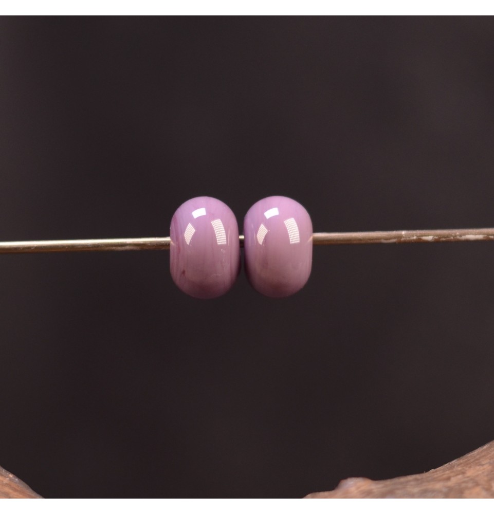perles de verre violettes