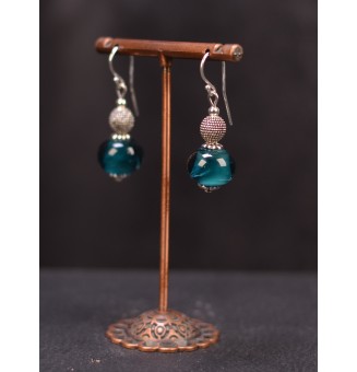 Boucles d'oreilles pendantes bleu pétrole perles de verre filé, crochets argent massif