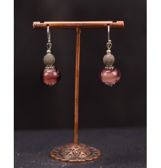 Boucles d'oreilles pendantes prune perles de verre filé, crochets argent massif