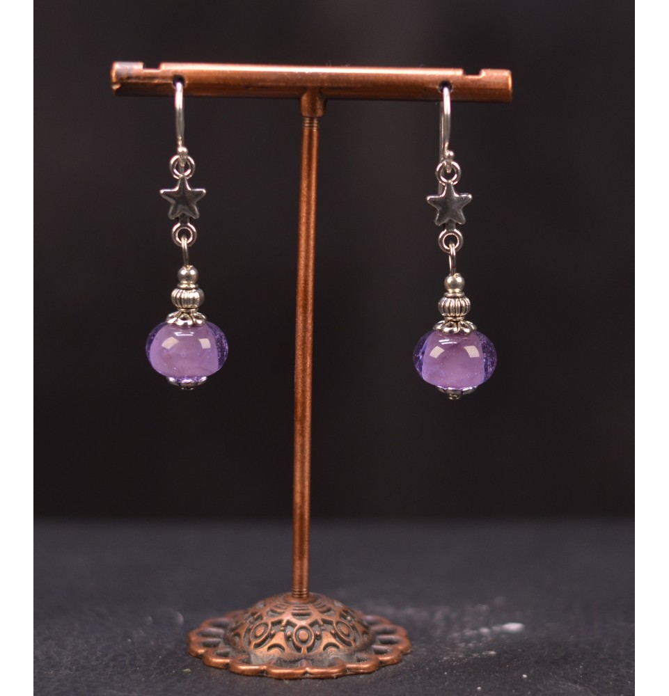 Boucles d'oreilles pendantes violet perles de verre filé, crochets argent massif