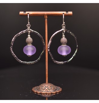 Boucles d'oreilles violet dépoli perles de verre filé, crochets argent massif