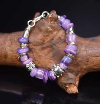 Bracelet en perles de verre violet chaine serpentine