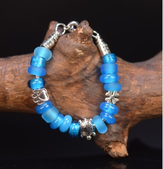 bracelet perles de verre bleu