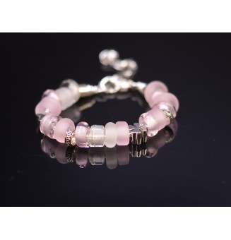 Bracelet en perles de verre rose chaine serpentine