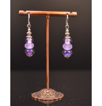Boucles d'oreilles dégradé de violet, perles de verre , crochets argent massif