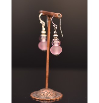 Boucles d'oreilles dégradé de framboise, perles de verre , crochets argent massif