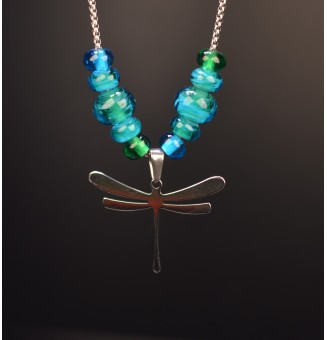 collier libellule bleu vert 50 cm , avec perles de verre filé