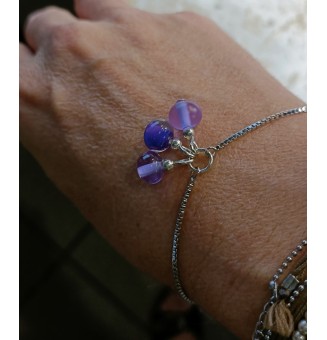 Bracelet perles de verre "violet" ajustable, fermeture coulissante
