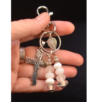 bijou de sac croix arbre de vie ( ou porte clés) perles de verre blanc