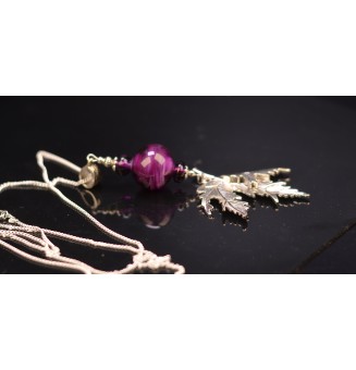 Collier feuille " violet theia"  perles de verre en verre filé 76 cm