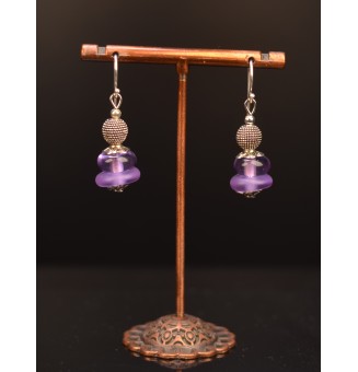 Boucles d'oreilles "violet dépoli" perles de verre filé, crochets argent massif