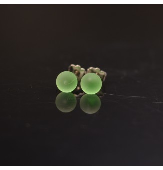 puces d'oreilles 0.75 cm  Acier Inoxydable en verre vert dépoli