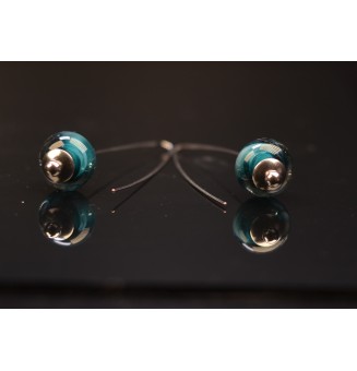 Acier inoxydable boucles d'oreilles avec perles de verre bleu pétrole