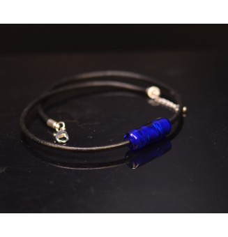 Collier avec perles de verre "bleu INTENSE" 43+3 cm cuir noir