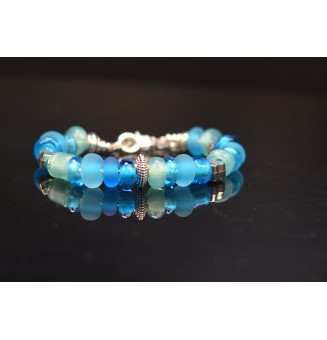 Bracelet en perles de verre...
