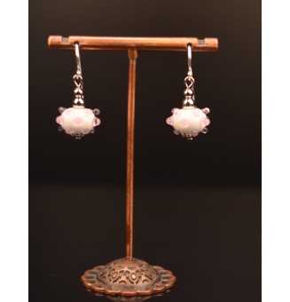 Boucles d'oreilles "Blanc et rose" perles de verre filé, crochets argent massif
