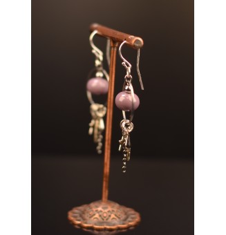 Boucles d'oreilles "violet opaque" perles de verre filé, crochets argent massif