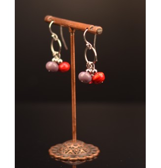 Boucles d'oreilles "rouge violet" perles de verre filé, crochets argent massif