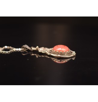 Collier avec perles de verre "ROSE BARBAPAPA"  45 cm