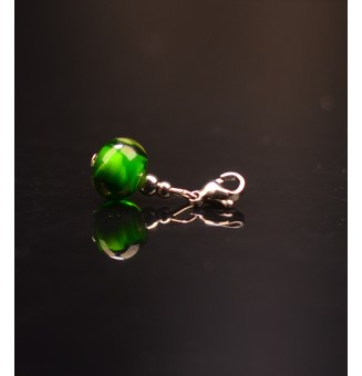 Charm "vert rosetta" avec perles de verre sur mousqueton pour collier ou bracelet