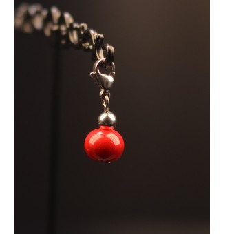 Charm "rouge" avec perles de verre sur mousqueton pour collier ou bracelet