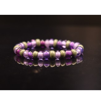 Bracelet élastique en perles de verre filé "kaki et violet"