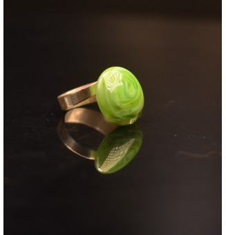 cabochon "vert" pour bague ou collier interchangeable en verre  (sans le support )
