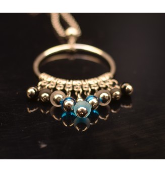 collier noir bleu avec perles de verre 70cm+ 3 cm