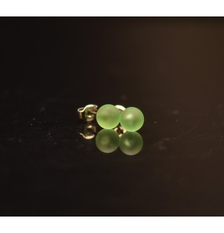 Puces d'oreilles 6mm Acier Inoxydable en verre vert Givré