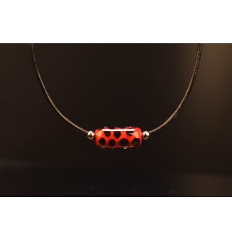 collier noir rouge avec perle en forme de tube 45+5 cm cuir noir